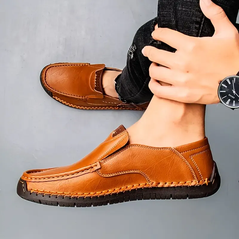 Men's Fashion and Lightweight Casual Hand Stitching Leather Shoes