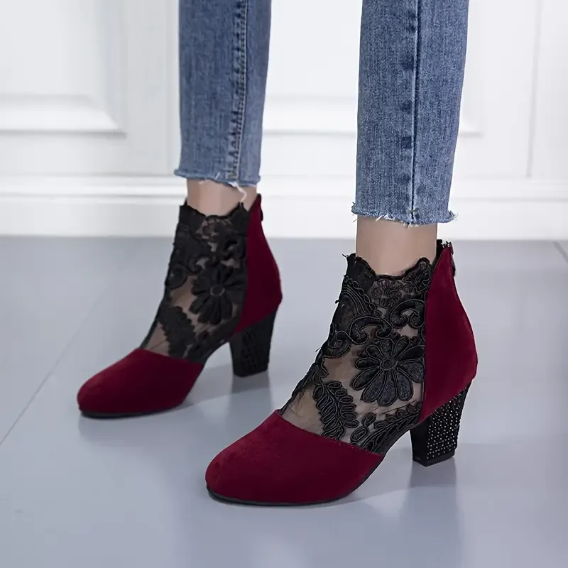 Women's Fashion Floral Lace Versatile Chunky Boots