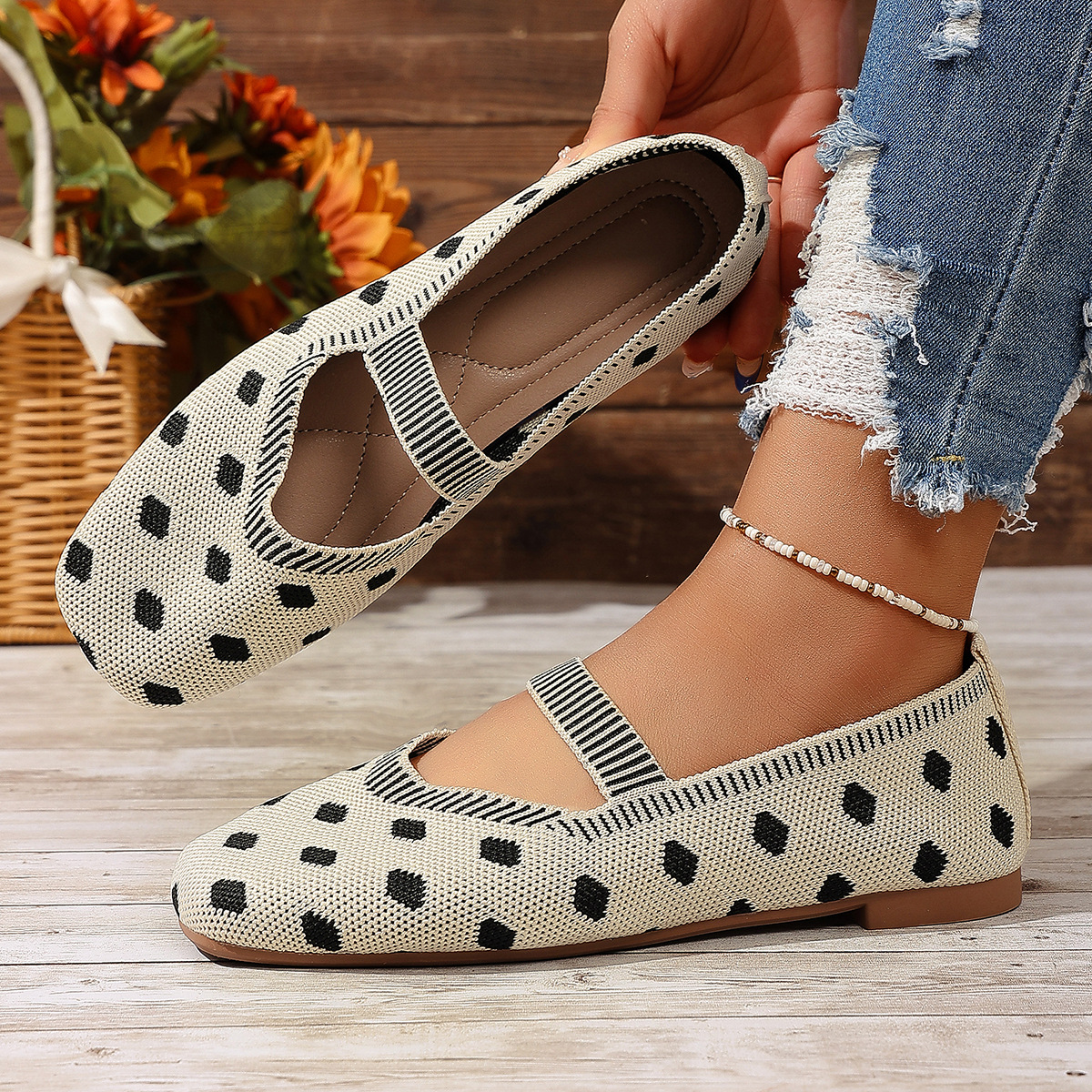 Women’s Polka Dot Mary Jane Flat Shoes