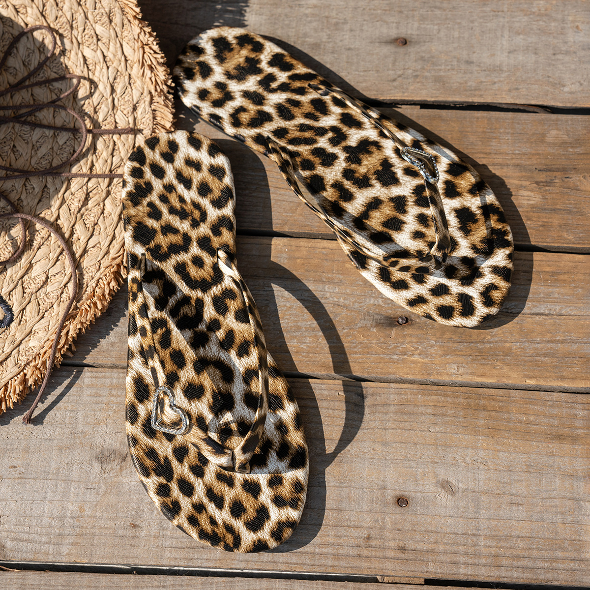 Women’s Leopard Flip Flops Summer Flat Thong Sandals