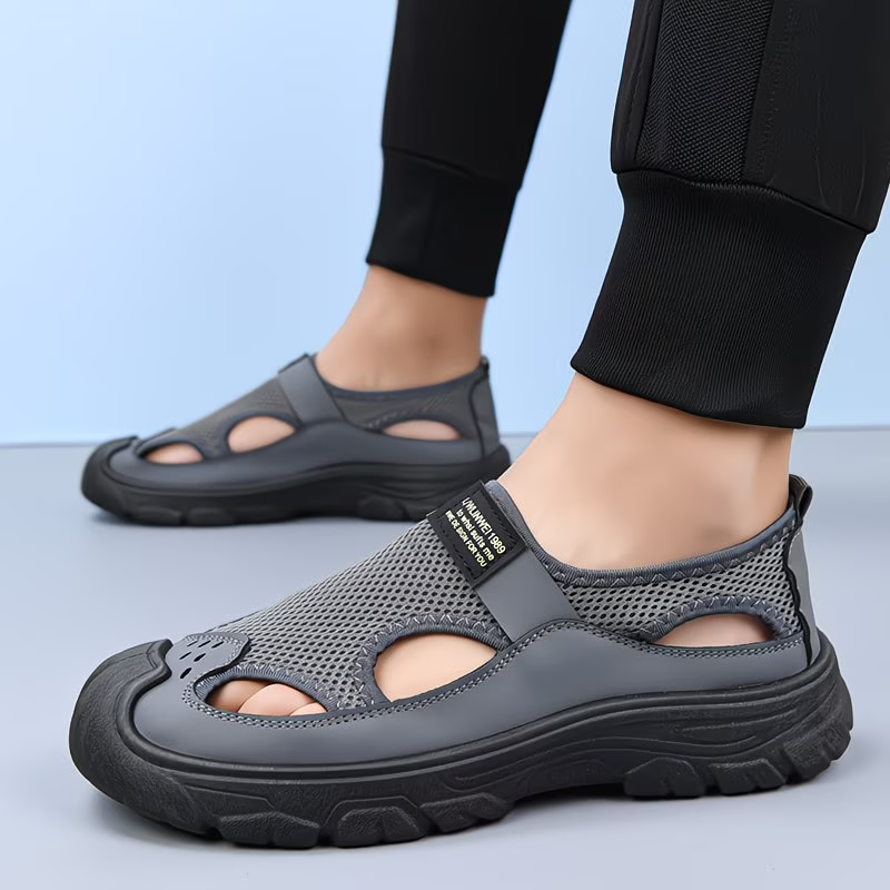 Men's Breathable & Lightweight Mesh Hollow Sandals Outdoor Sports Beach Sandals