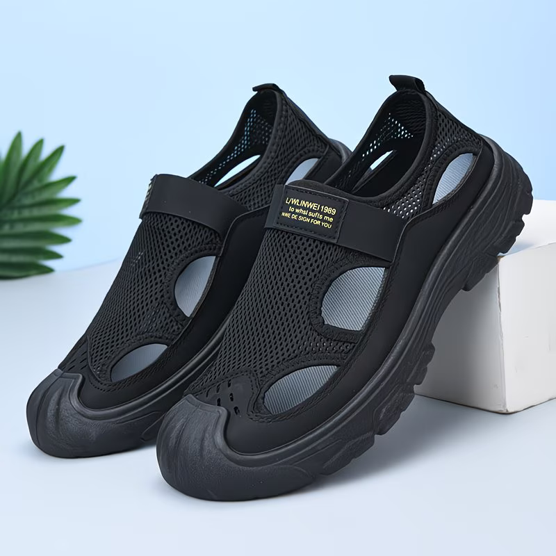 Men's Breathable & Lightweight Mesh Hollow Sandals Outdoor Sports Beach Sandals