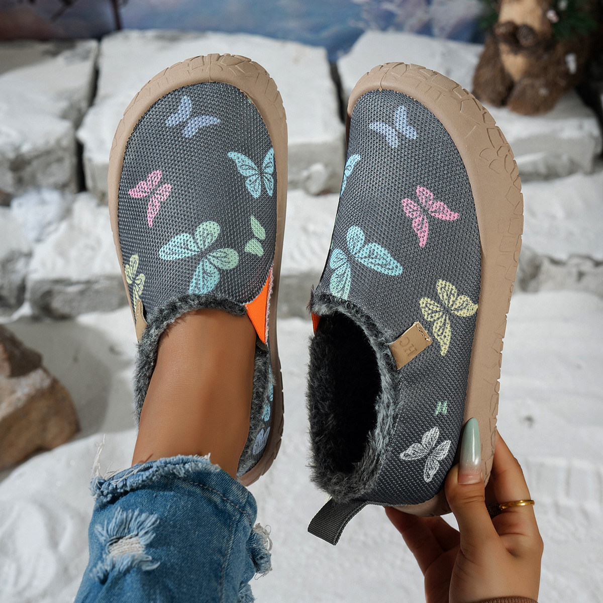 Women's Butterfly Print Warm Fleece Lined Winter Slip‑On Shoes