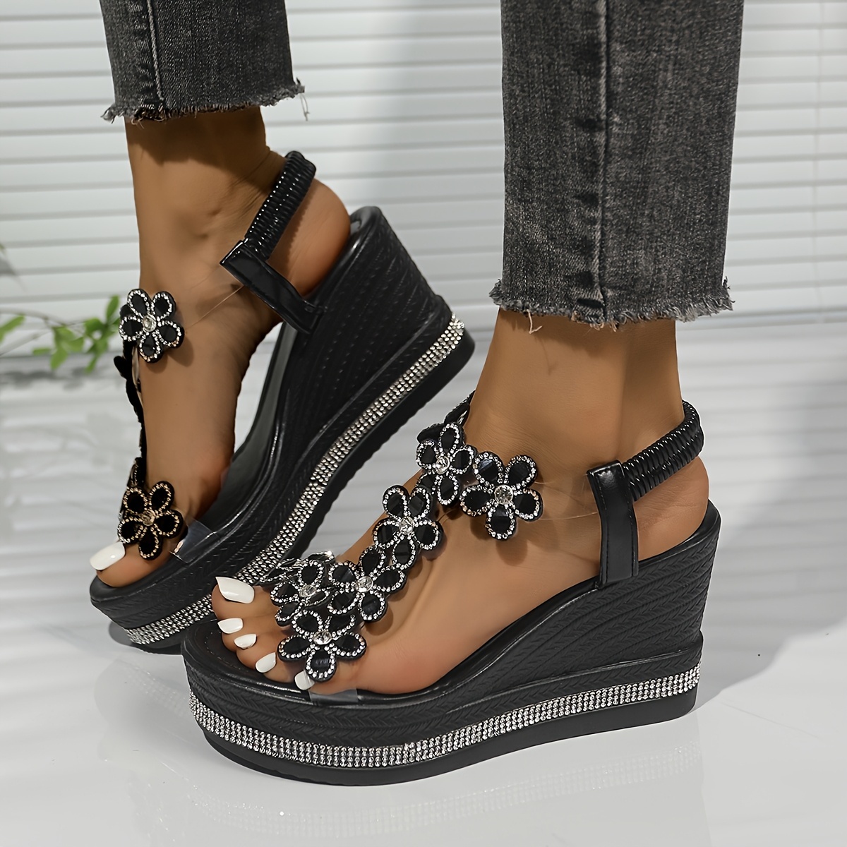 Women's Chic Elegant Flower Slip-On Wedge Sandals