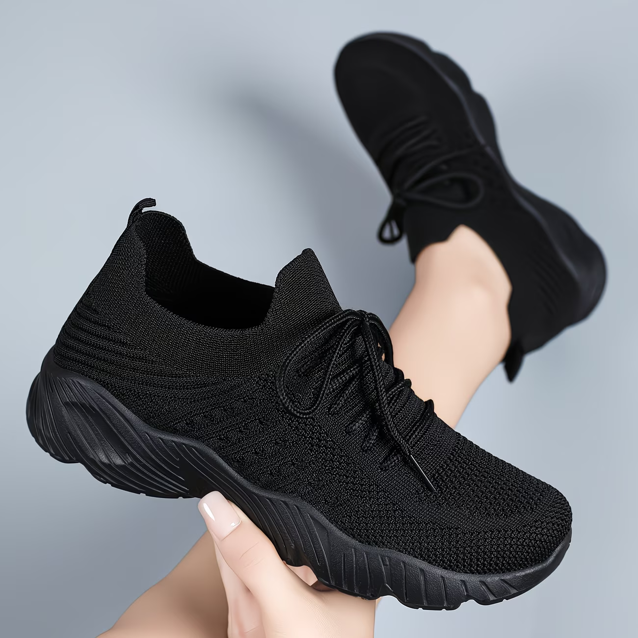 Women‘s Comfortable Mesh Lace-Up Sneakers Sports Shoes
