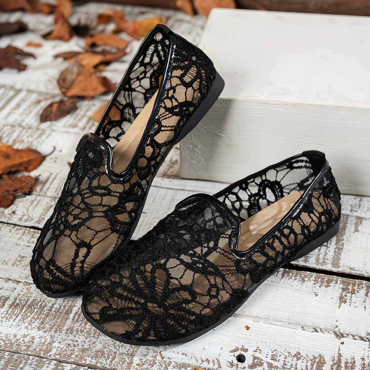 Women's Floral Lace Breathable Slip On Flat Loafer Shoes Hollow Out Casual Walking Flats
