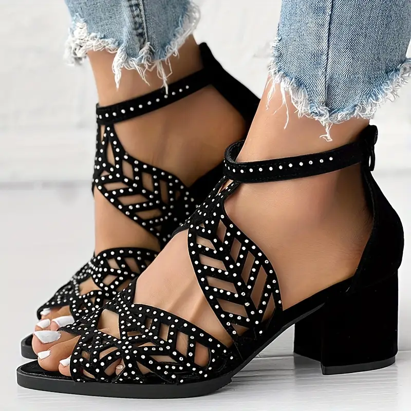 🔥2025 FLASH SALE 50% OFF🔥Women's Fashion Hollow Out Chunky Heel Sandals