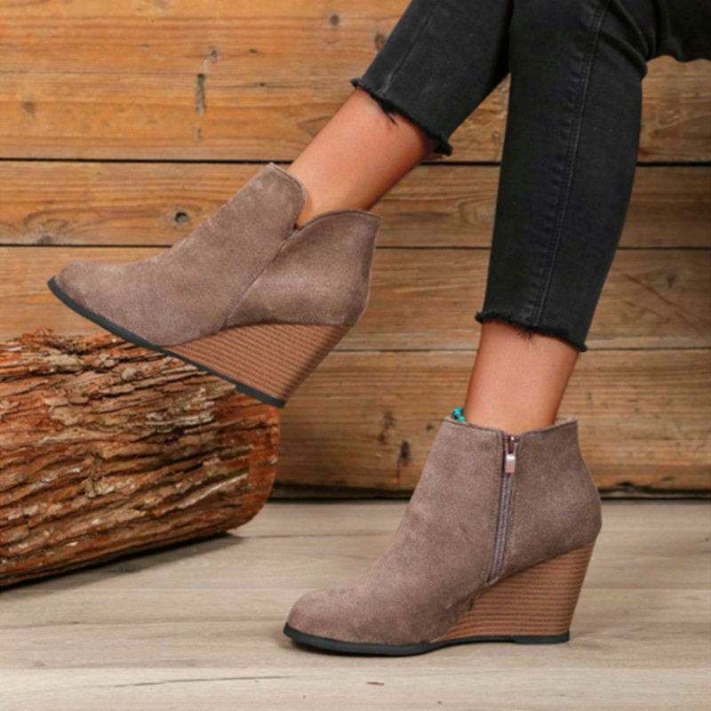 🔥Last Day Promotion 50% OFF - Women's Plush Heeled Ankle Boots