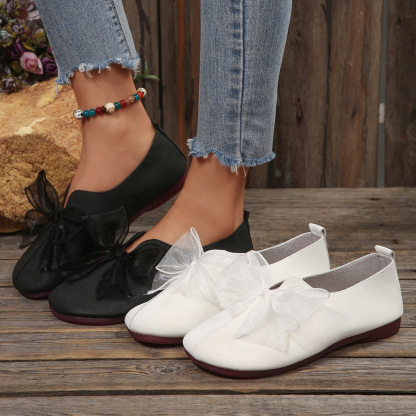 Vintage Mary Jane Flats – Round-Toe Bow Shoes