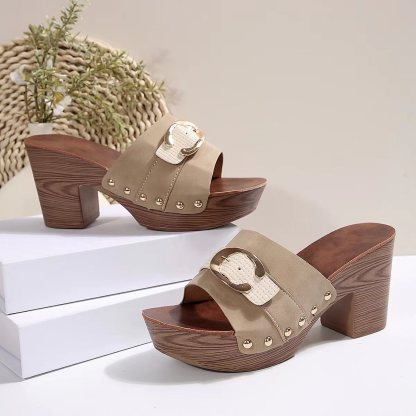 🔥Last Day Promotion 50% OFF - Thick-soled Fashionable Rivet Slippers