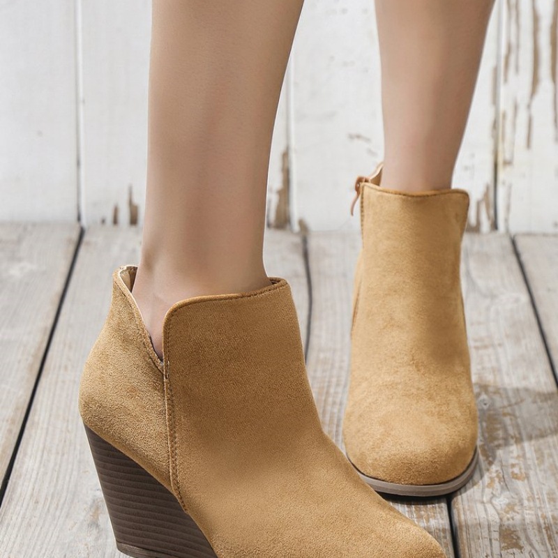 🔥Last Day Promotion 50% OFF - Women's Plush Heeled Ankle Boots