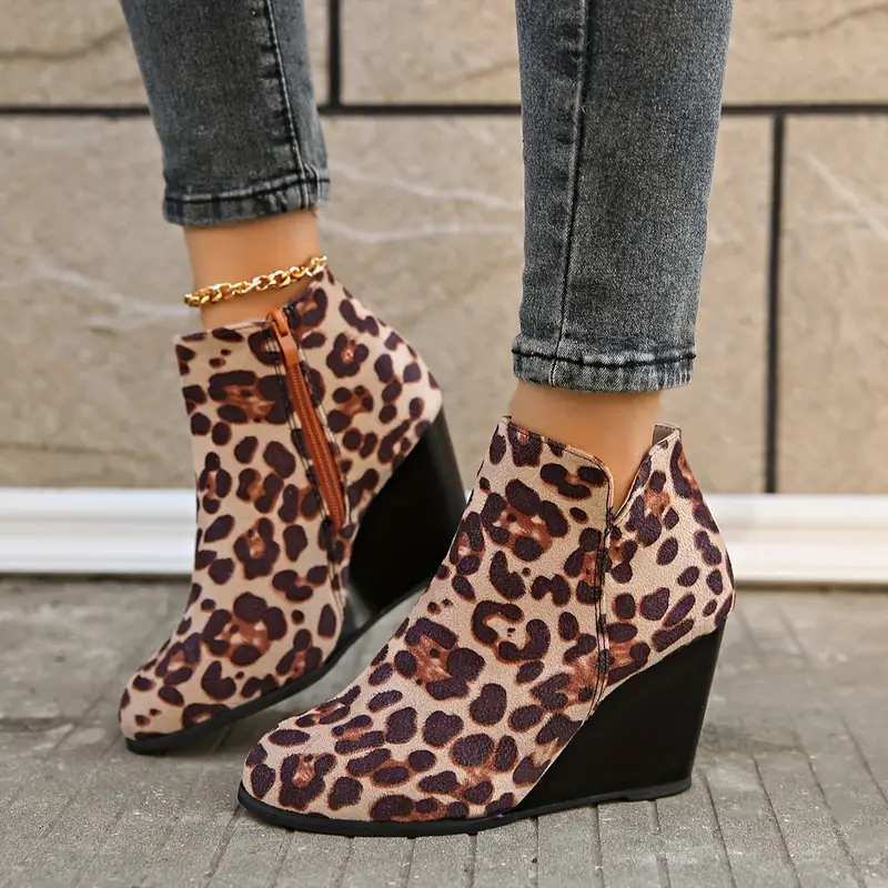 🔥Last Day Promotion 50% OFF - Women's Plush Heeled Ankle Boots