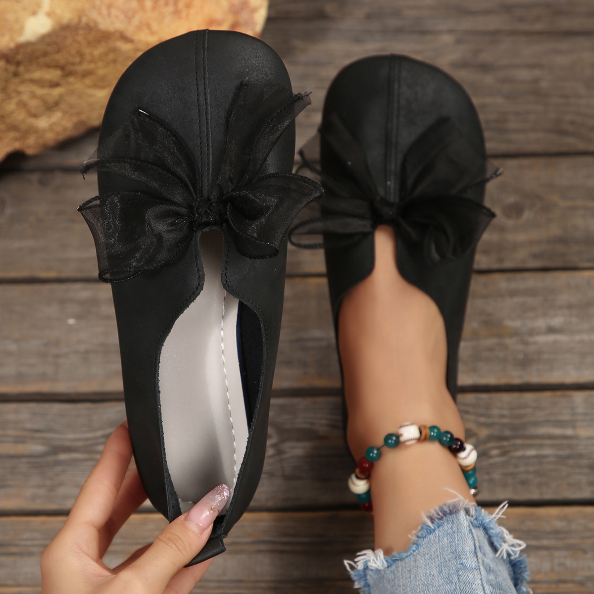 Vintage Mary Jane Flats – Round-Toe Bow Shoes