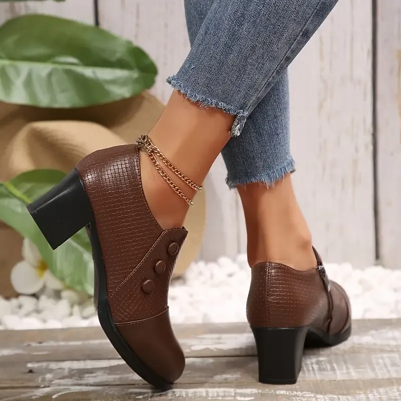 🔥Last Day Promotion 50% OFF  - Women's Stylish Retro High Heels