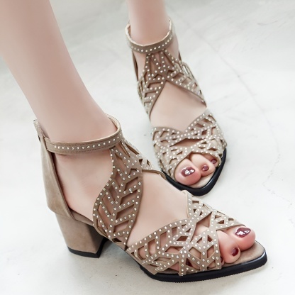 🔥2025 FLASH SALE 50% OFF🔥Women's Fashion Hollow Out Chunky Heel Sandals
