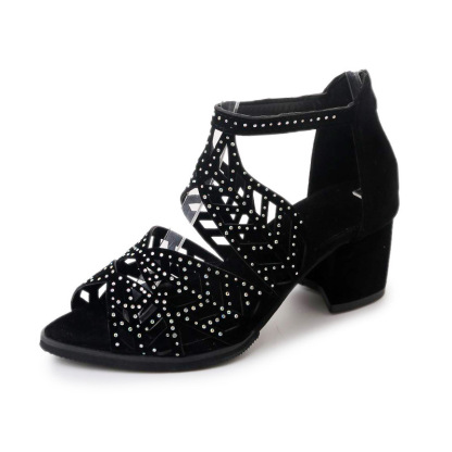 🔥2025 FLASH SALE 50% OFF🔥Women's Fashion Hollow Out Chunky Heel Sandals