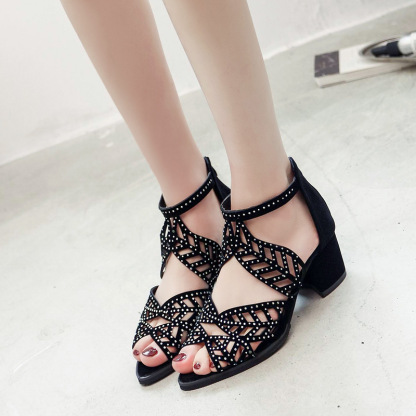 🔥2025 FLASH SALE 50% OFF🔥Women's Fashion Hollow Out Chunky Heel Sandals