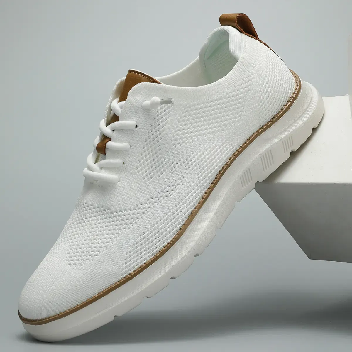 Men's Solid Colour Breathable Walking Shoes