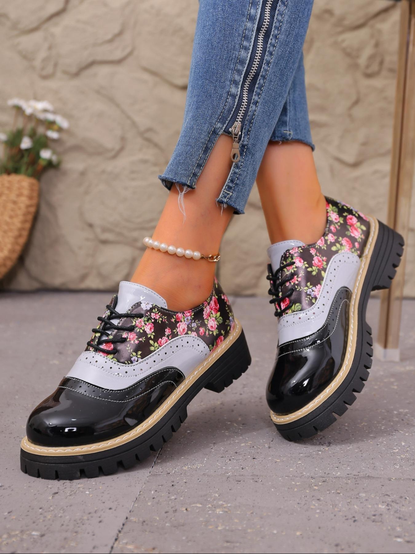 Women's Chunky Block Heel Retro Buckle Shoes