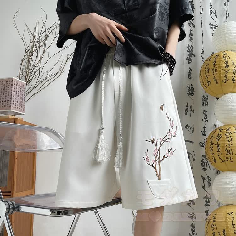 Plum Blossom Embroidered Knee Length Casual Shorts with Tassel Drawstring - White - 3XL - image 1