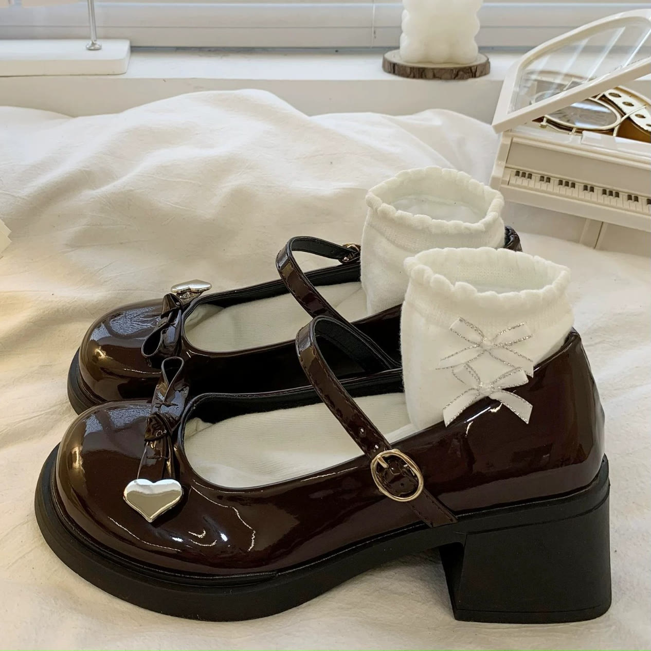 Chic Heart Strap Mary Jane Mid-Heel Shoes - image 1
