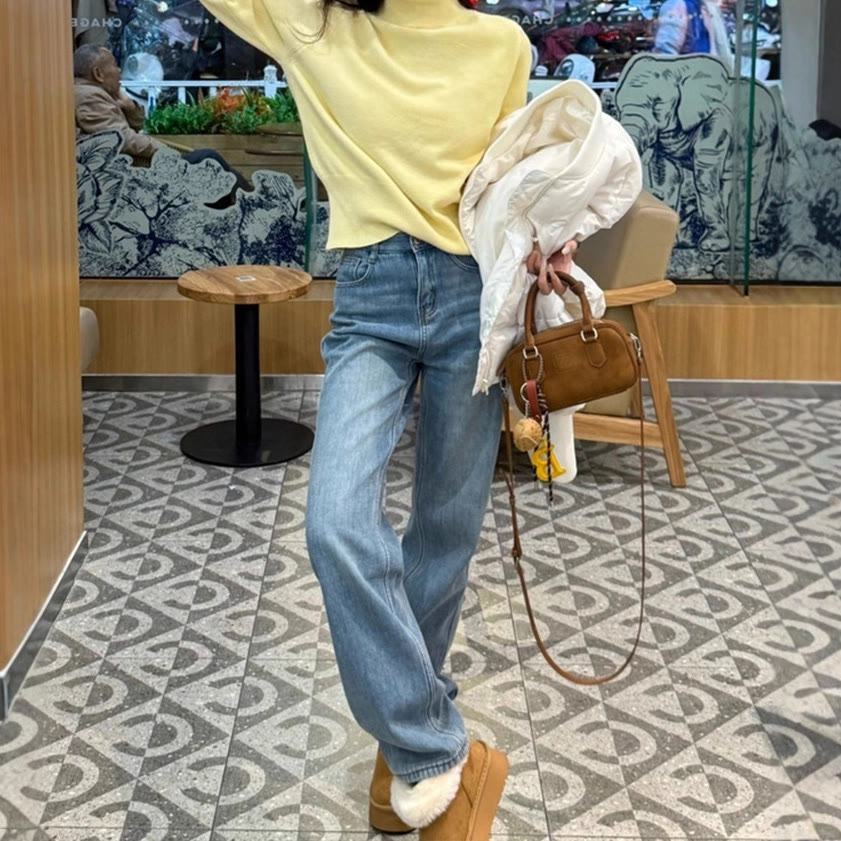 Chic Fleece-Lined Straight Leg Jeans - image 5