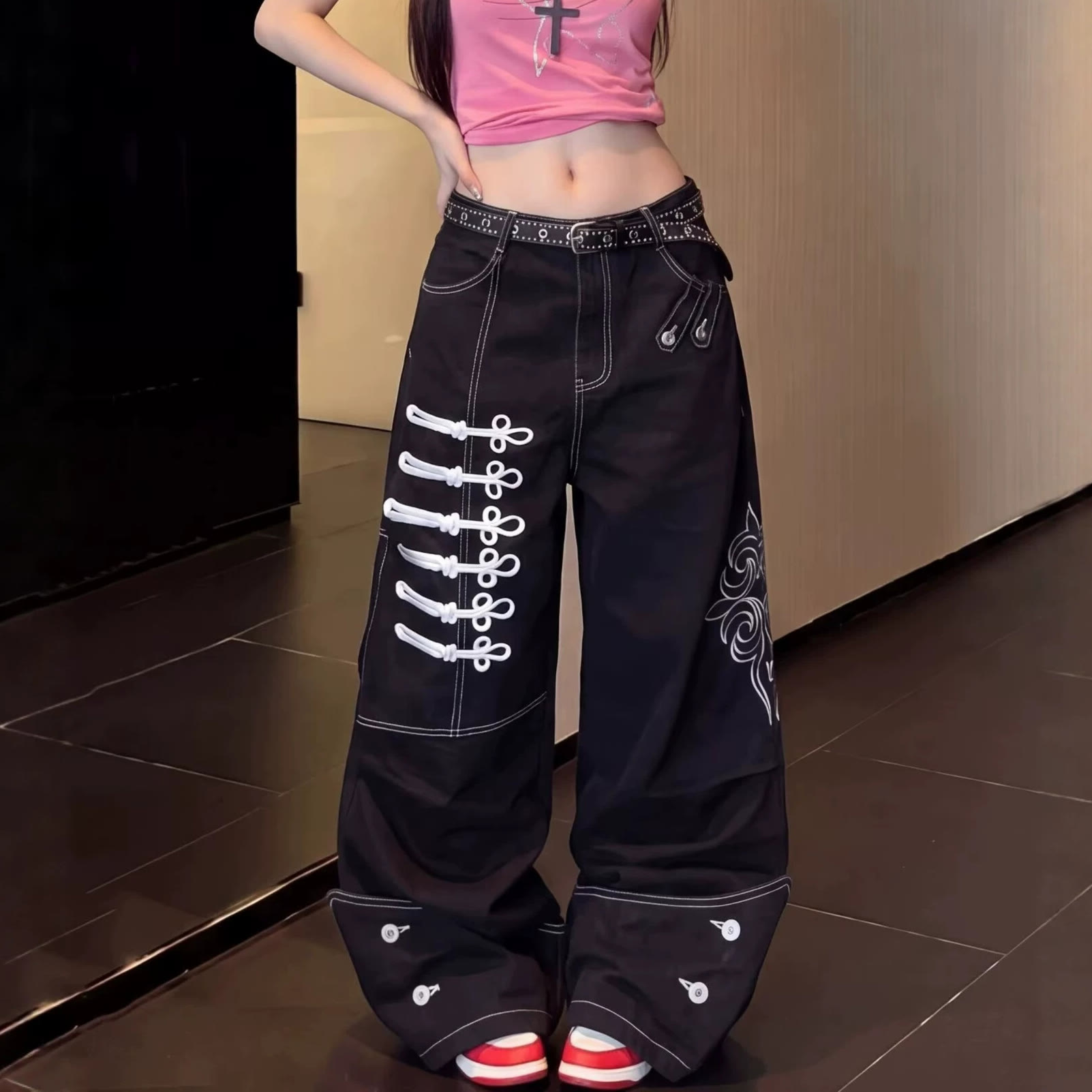 Chic Button-Front Printed Jeans - image 3