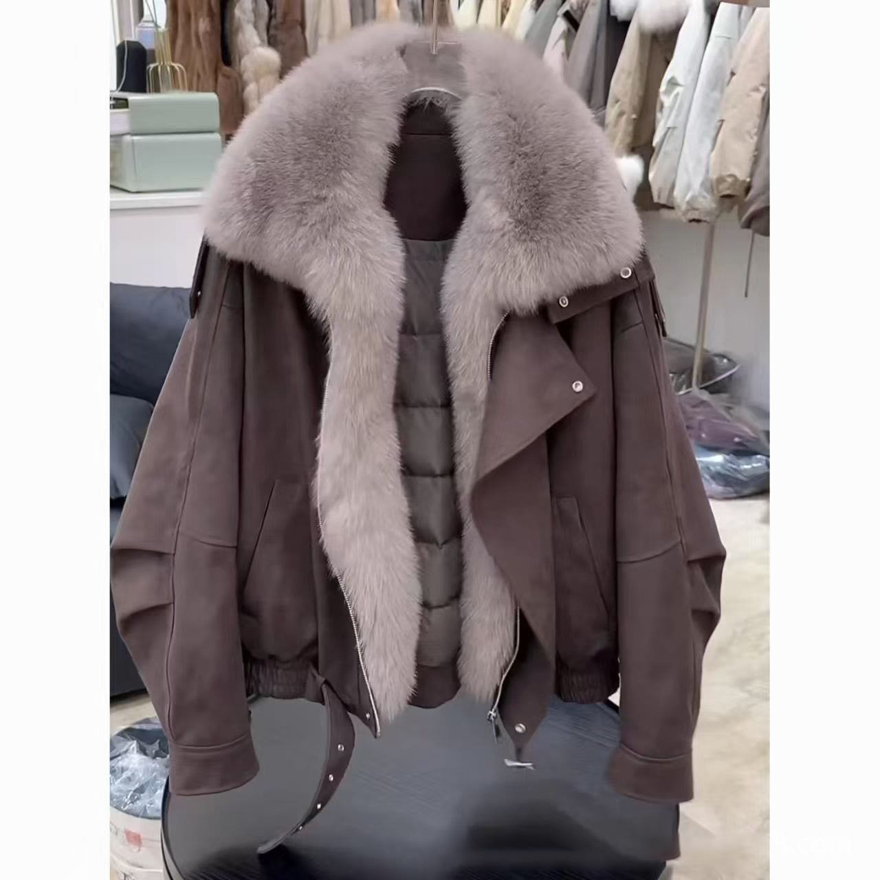 Fashionable Faux Fur Collar Puffer Jacket - image 3