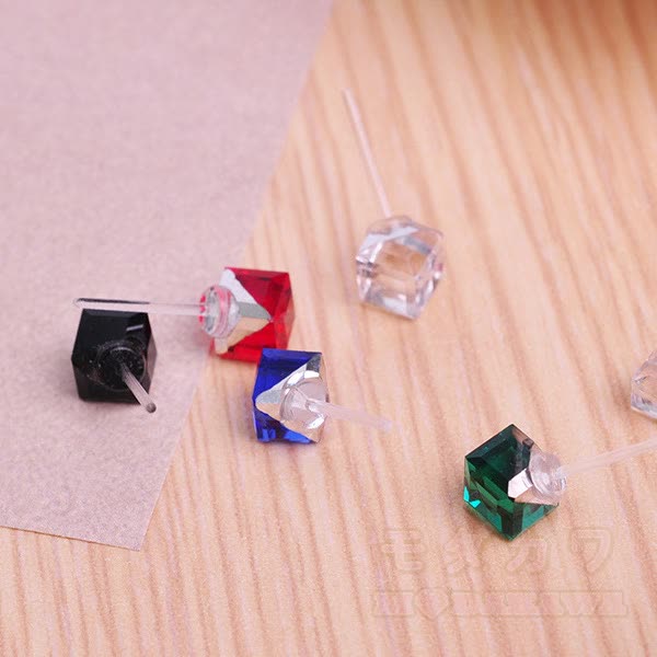 Resin Crystal Stud Earrings - image 12