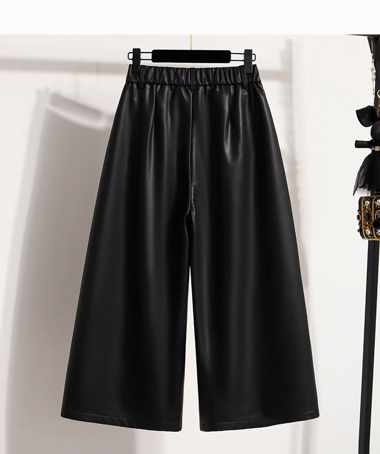 Plus Size Faux Leather Capri Pants - image 11