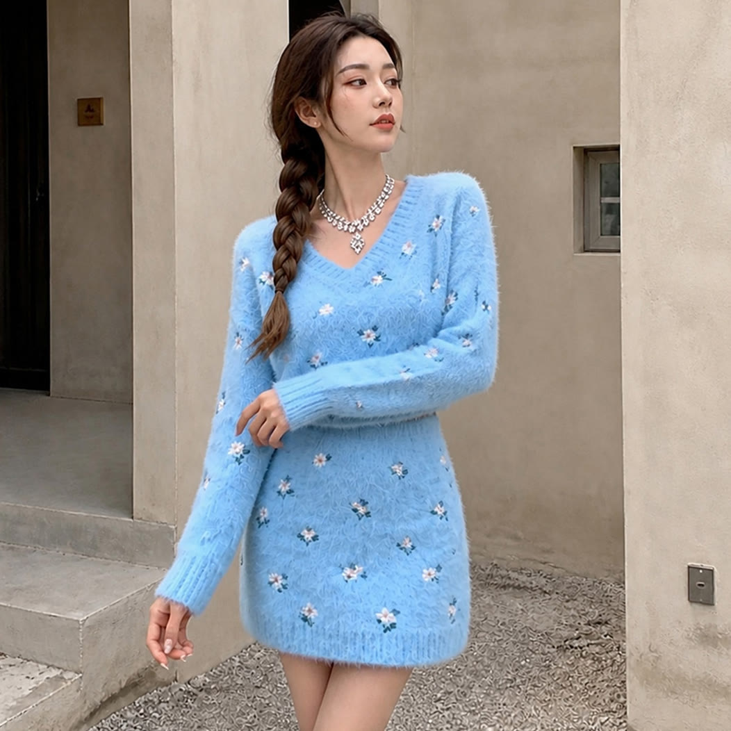 Blue Daisy Print Sweater and Mini Skirt Two Pieces Set - image 5