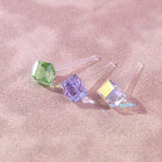 Resin Crystal Stud Earrings - image 11