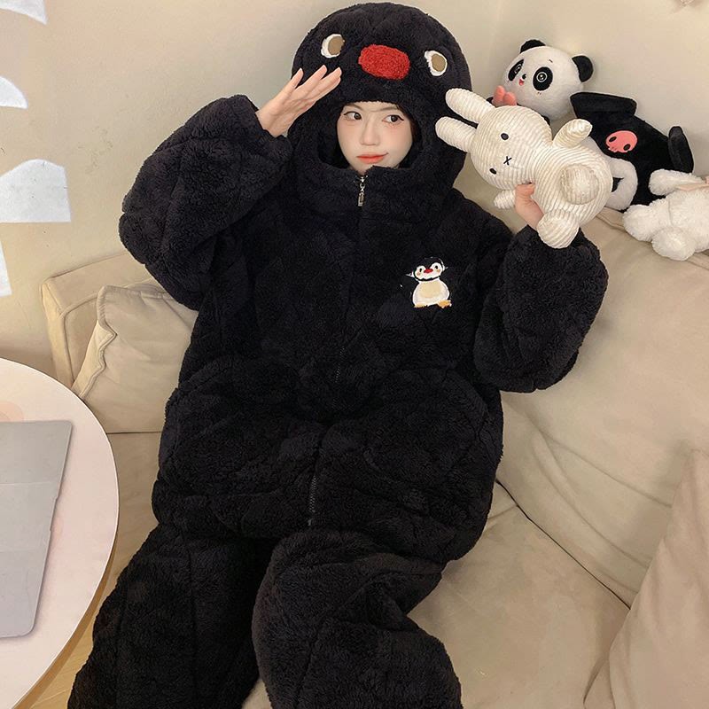 Pinguin-Plüsch-Pyjama-Set mit Kapuze - image 3