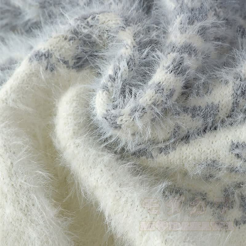 Zweiteiler: Farbverlauf-Strickpullover mit flauschigem Unterrock und Jeans - image 11