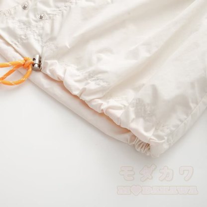 Lässige Windjacke mit Kapuze und Kordelzug in verschiedenen Farben - image 9