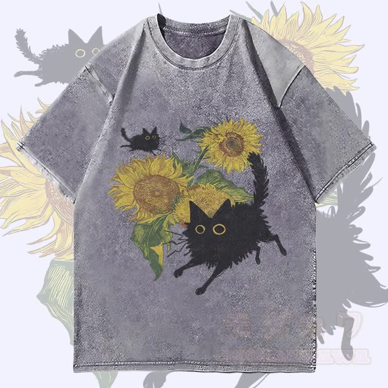 MODAKAWA Schwarze Katze und Sonnenblumen Grafik Unisex Vintage Washed T-Shirt - Grau - 4XL - image 3
