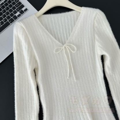 3D-Schleife, unregelmäßiger Strickpullover, weißes Kleid, passendes Outfit - image 4