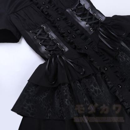 Süßes, zierliches Gothic-Kleid mit hohem Kragen, Schnürung und kurzen Ärmeln - image 6