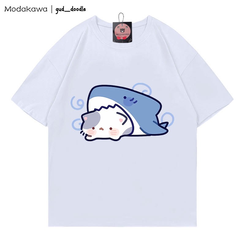 Modakawa x gud_doodle T-Shirt „Shark Kitty“ aus 100 % Baumwolle von Modakawa - White - 5XL - image 1
