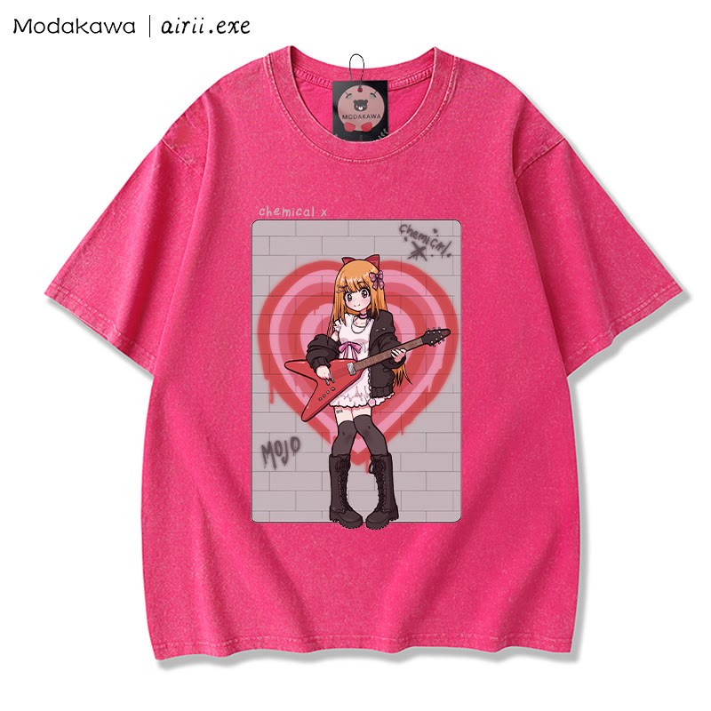 MODAKAWA X airii.exe CHEMICAL Gitarrenmädchen-Buchstabendruck, Vintage-gewaschenes Modakawa-T-Shirt aus 100 % Baumwolle - Rose Red - 3XL - image 1