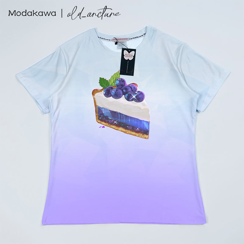 MODAKAWA X old_arcture T-Shirt mit Farbverlauf und Blaubeerkuchen-Buchstabendruck - Blue&Purple - 5XL - image 1
