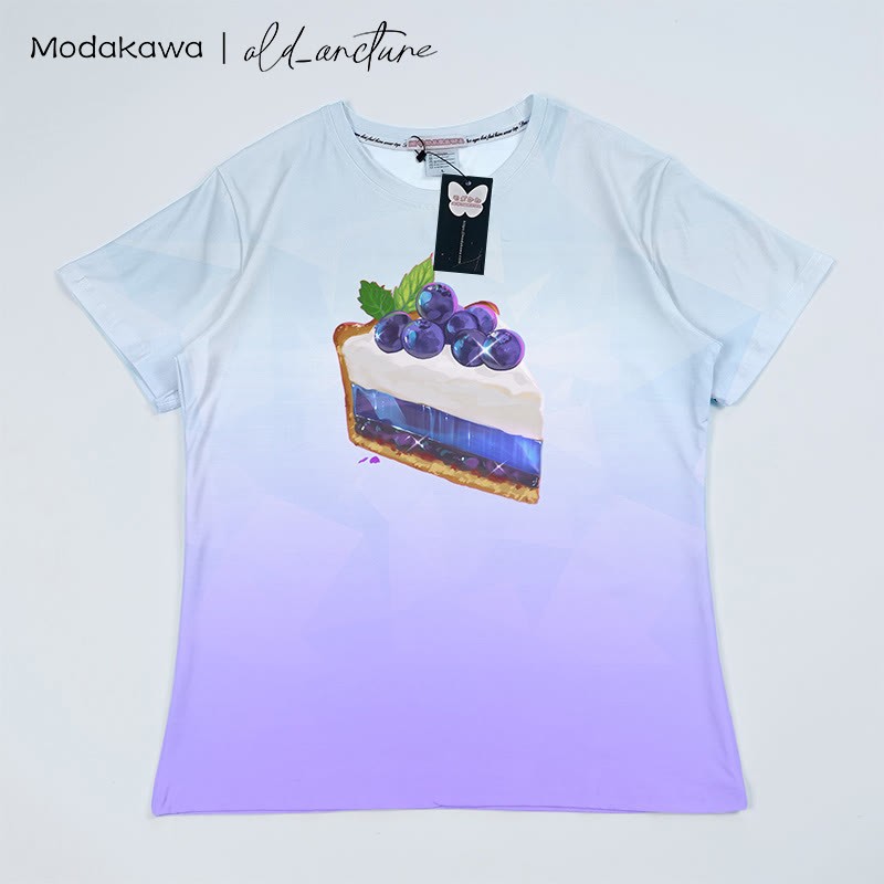 MODAKAWA X old_arcture T-Shirt mit Farbverlauf und Blaubeerkuchen-Buchstabendruck - Blue&Purple - 5XL - image 1