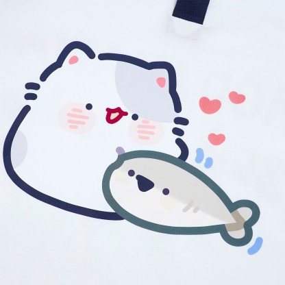 MODAKAWA X gud_doodle Polo-T-Shirt mit „Kitty Fish“-Buchstabendruck - image 2