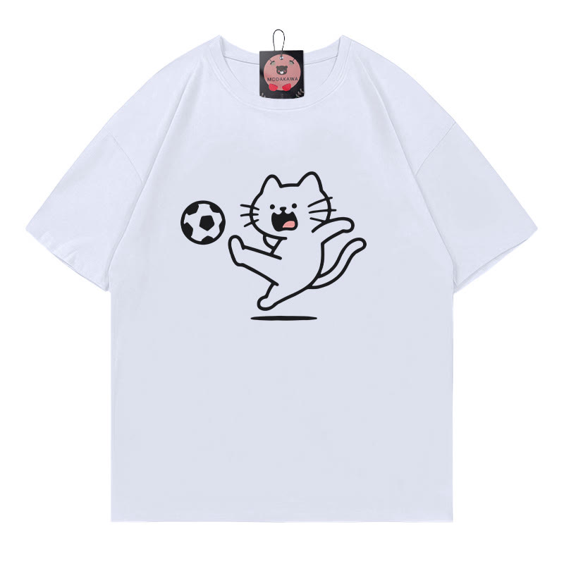 T-Shirt mit Katzenmotiv beim Fußballspielen - White - 5XL - image 3