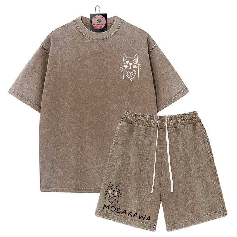 T-Shirt mit Kitty-Print, verwaschene Vintage-Shorts, zweiteiliges Set von MODAKAWA - Brown - 3XL - image 3