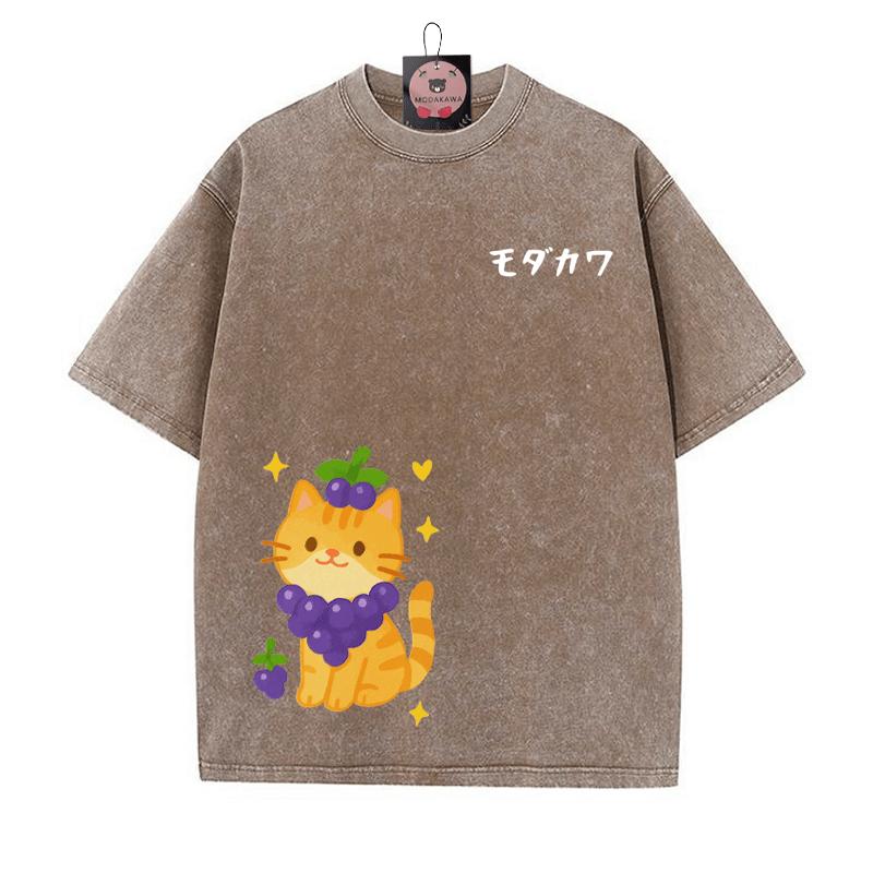 MODAKAWA Vintage Washed T-Shirt mit Trauben-Kätzchen-Print - Braun - 5XL - image 2