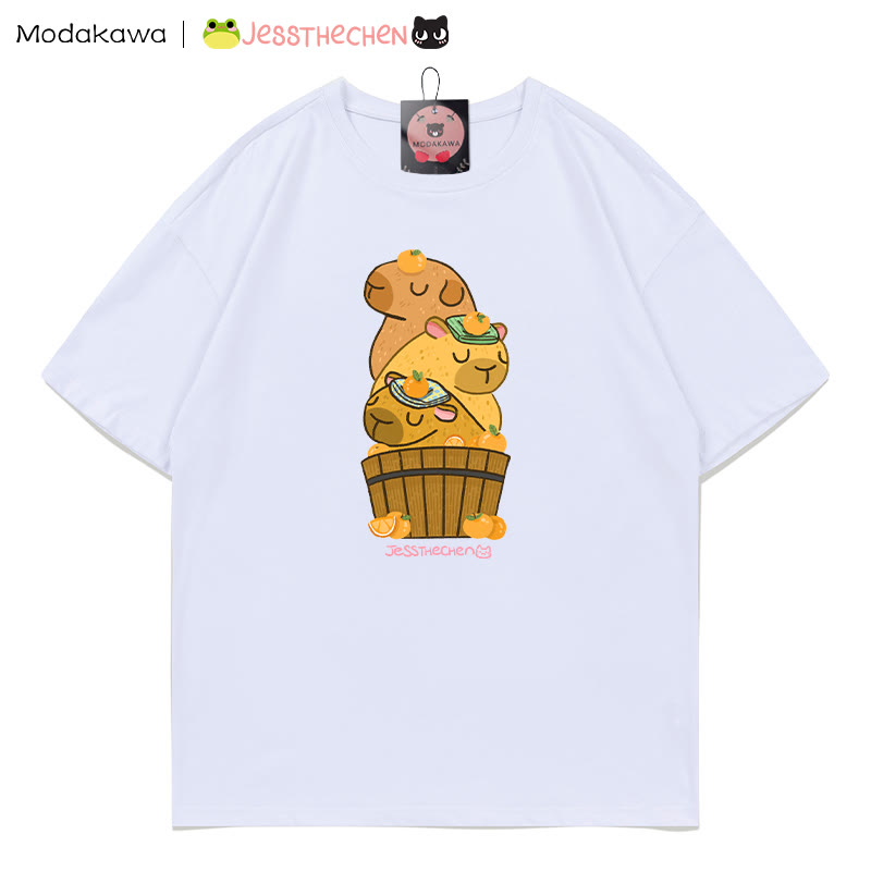 MODAKAWA X jessthechen Stacked Capybaras Grafik-T-Shirt - White - 5XL - image 1