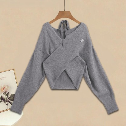 Zweiteiliger Pullover mit Kreuzstrickmuster und Hose mit weitem Bein - image 5