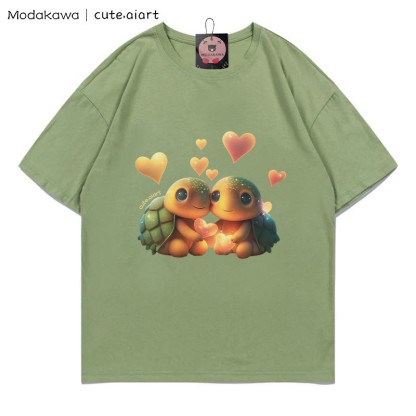 T-Shirt mit dem Aufdruck „Zwei kuschelnde Schildkröten“ - Green - 5XL - image 2