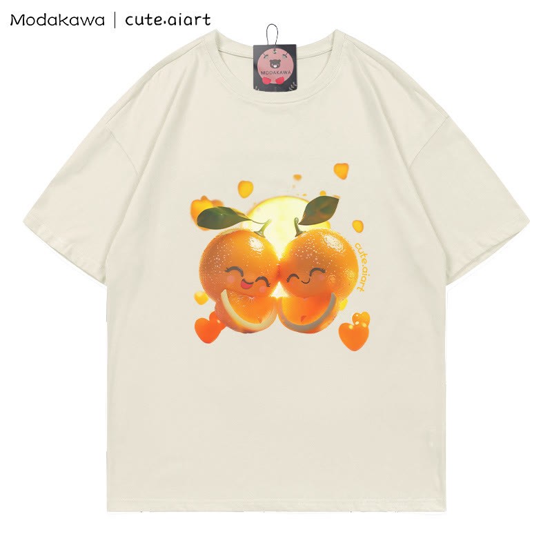 T-Shirt mit dem Aufdruck „Zwei kuschelnde Orangen“ - Beige - 5XL - image 1